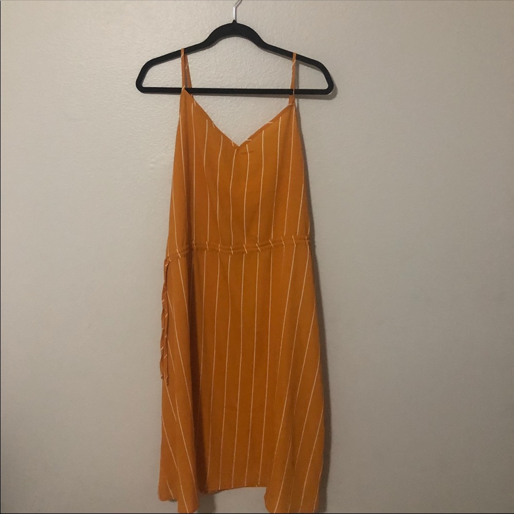 Beautiful yellow dress